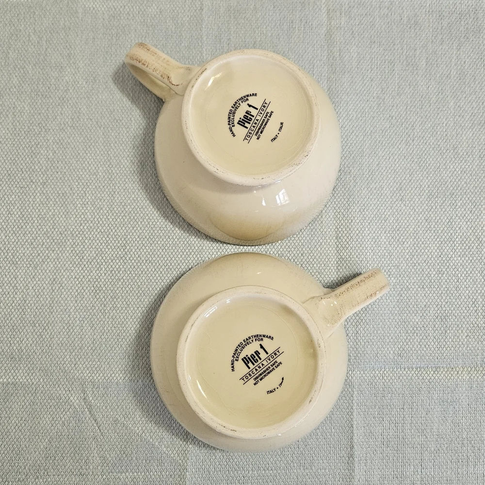 Vtg. Pier 1 Toscana Ivory 2 Jumbo Mugs Hand-Painted Earthenware Italy Discd 5.5